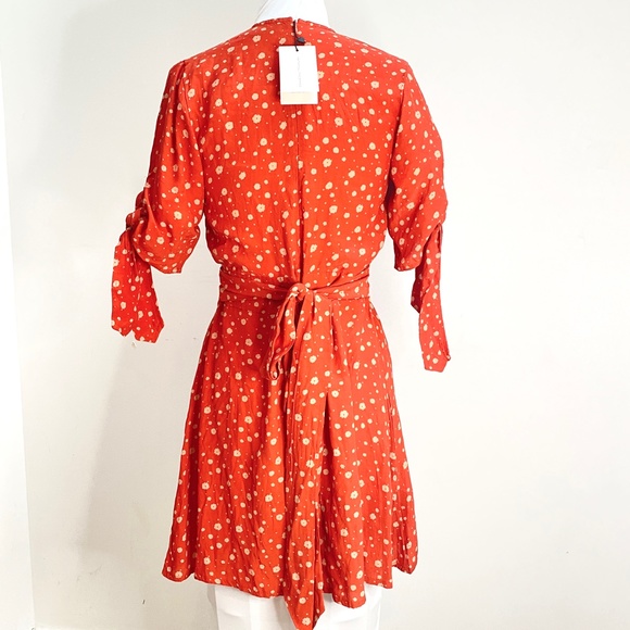 NWT FAITHFULL THE BRAND CHERRY RED BIRGIT PRINT ELBOW LENGTH TIE SLEEVE SIZE 8 - Picture 2 of 9